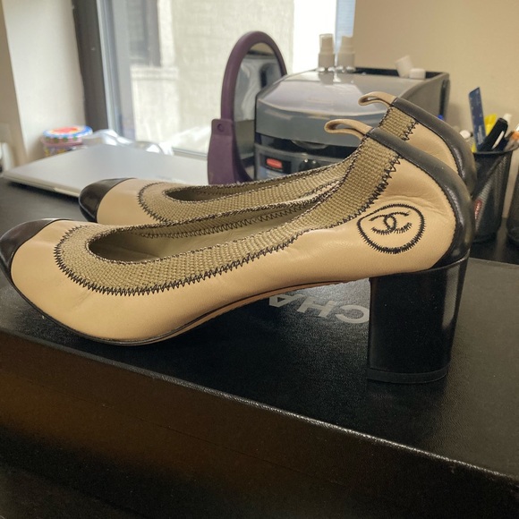 Chanel two toned block heel - Picture 1 of 4